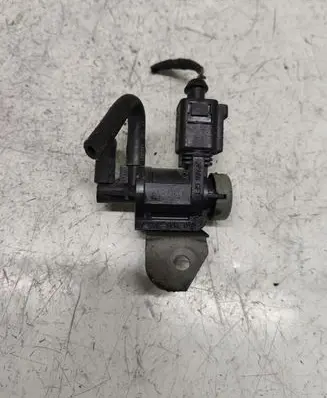Volkswagen Golf V Turbo solenoid valve 1K0906283A