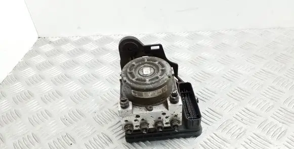 Volkswagen Golf VII ABS Pump 5Q0907379AA 5Q0614517T