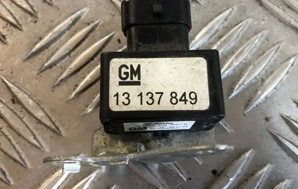 Opel Zafira B Sensor 13137849