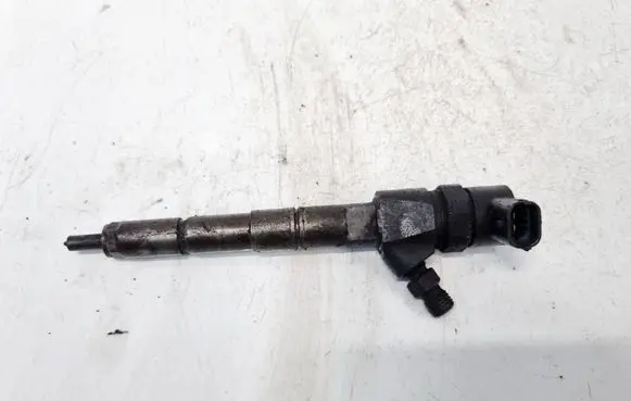 Fuel injector