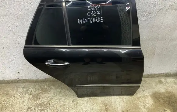 Mercedes-Benz E W211 Rear door