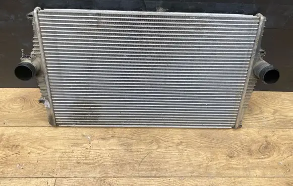 Volvo XC70 Intercooler radiator 