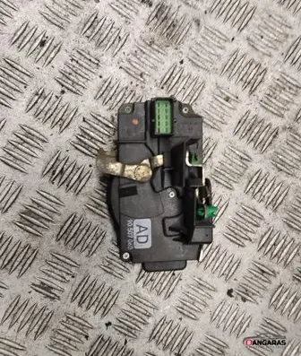 Opel Vectra B Front door lock 90507060