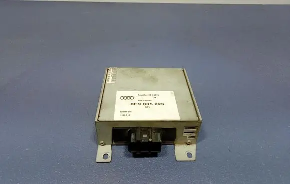 Audi A4 S4 B6 8E 8H Sound amplifier 8E9035223