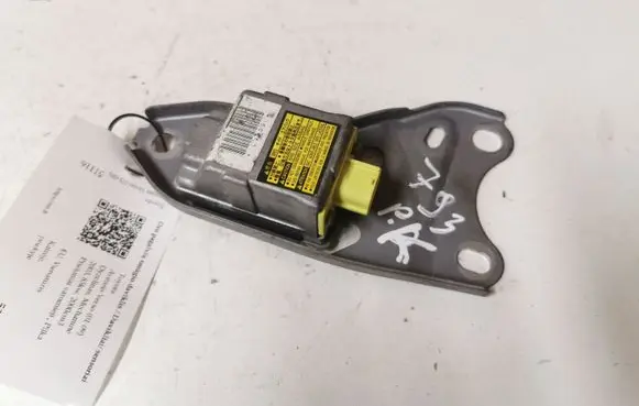 Toyota Avensis Verso Airbag deployment crash/impact sensor 8983044010