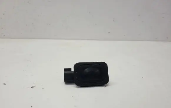 Ford Fusion II Tailgate opening switch 1L2T14K147