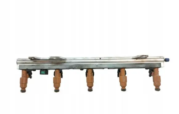 Volvo S60 Fuel main line pipe 9186340