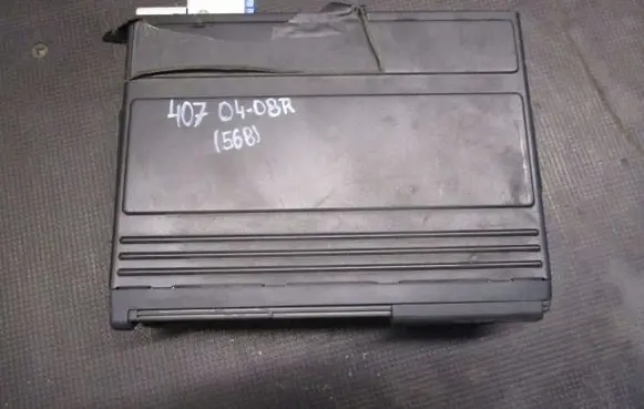 Peugeot 407 CD/DVD changer 9647427980