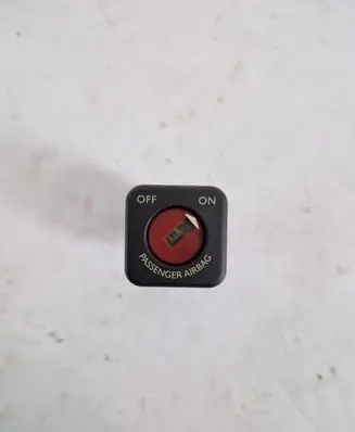 Passenger airbag on/off switch