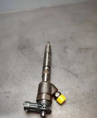 Fuel injector