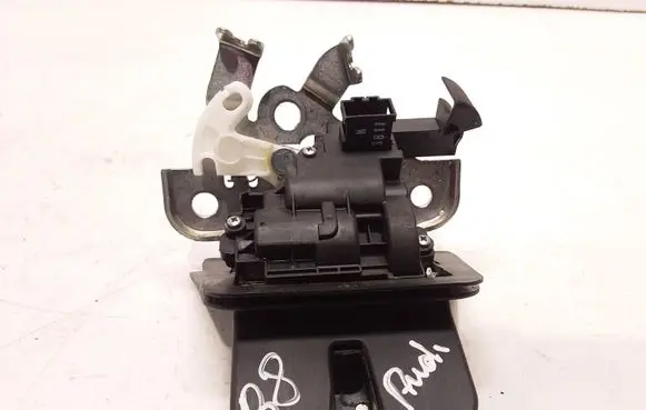 Audi A4 S4 B8 8K Tailgate/trunk/boot lock/catch/latch 8K9827505A