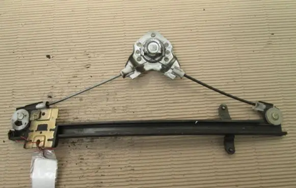 Suzuki Swift Cultus Rear door window regulator with motor
