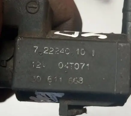 Volvo V70 Turbo solenoid valve 30611668 04T071 72224010