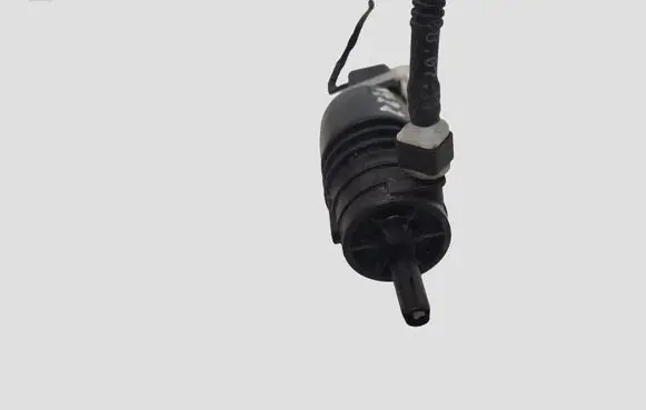 BMW 1 F20 F21 Windscreen/windshield washer pump 6712731014701 8364516 18139