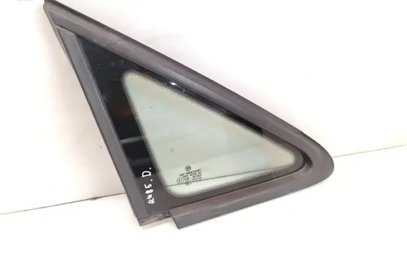 Volkswagen Caddy Front triangle window/glass 43R001057 E000184