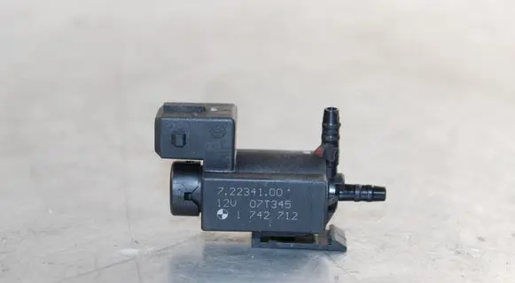 BMW 5 E60 E61 Turbo solenoid valve 722341