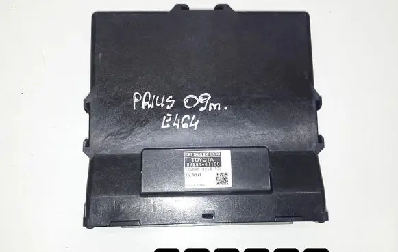 Toyota Prius (XW30) Engine control unit/module 8968147100 2850000264