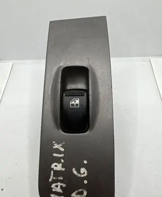 Hyundai Matrix Electric window control switch 9358017510