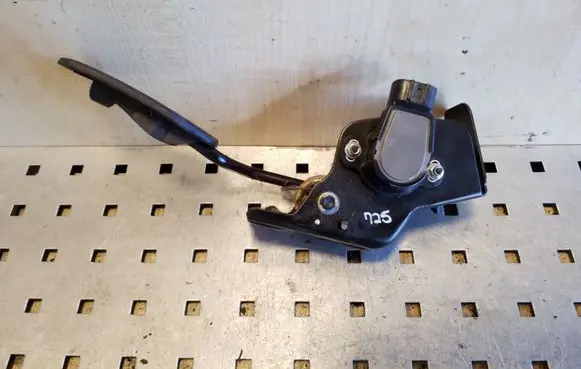 Toyota Corolla E120 E130 Accelerator throttle pedal