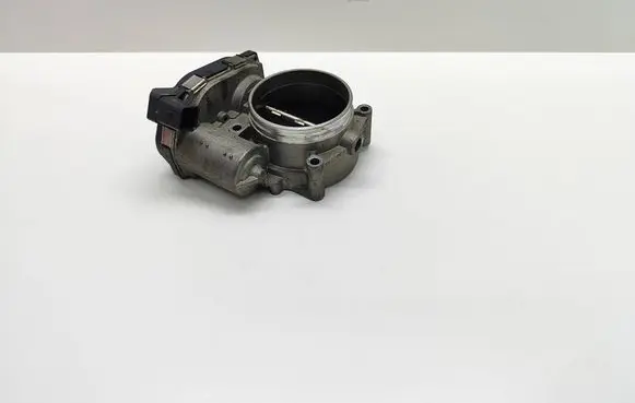 BMW 5 E60 E61 Throttle valve 75561180 7556118001
