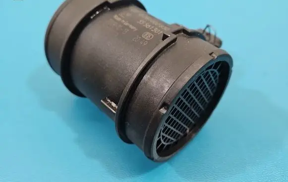 Opel Zafira B Mass air flow meter 0281002832 IMPRK1550127