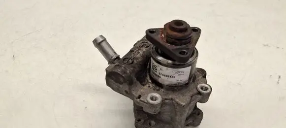 BMW X1 E84 Power steering pump 679886501 5002599 6798865