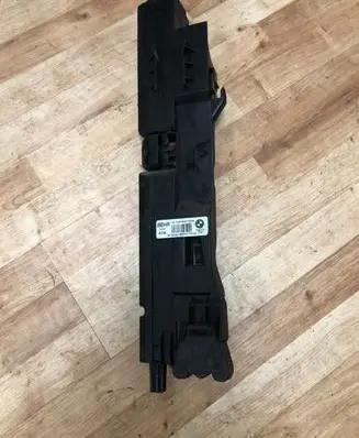 BMW X5 E70 Radiator support slam panel bracket 7586775