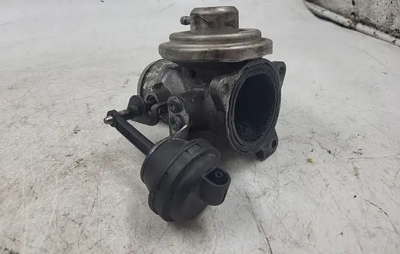 Audi A4 S4 B5 8D EGR valve cooler 038706032