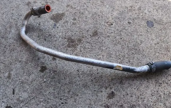 Chrysler 300 - 300C Engine coolant pipe/hose