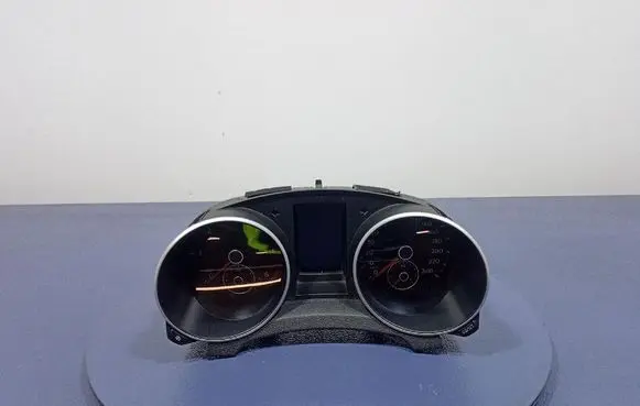 Volkswagen Golf Plus Speedometer (instrument cluster) 5K0920861A