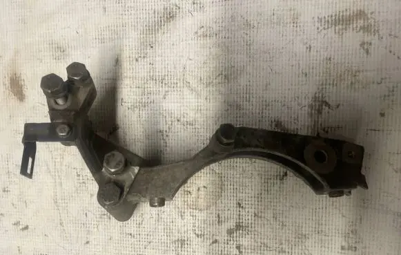BMW M3 A/C compressor mount bracket 7838221