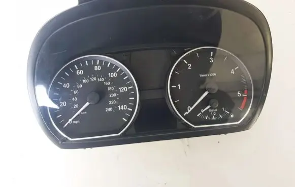 BMW 1 E81 E87 Speedometer (instrument cluster) 102498275 9141476-01