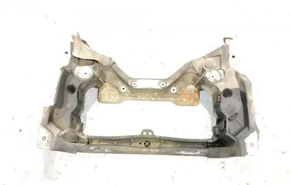 Mercedes-Benz C W203 Front subframe 2036280657 2036280557