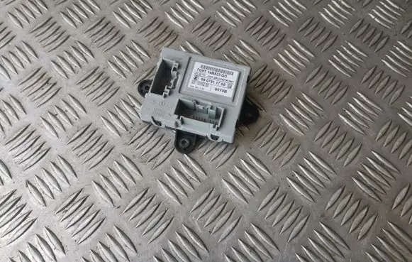 Jaguar XF X250 Door control unit/module 7G9T14B533GD