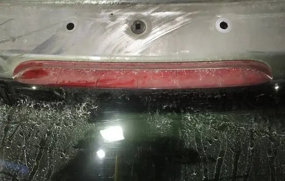 Mazda 6 Third/center stoplight 
