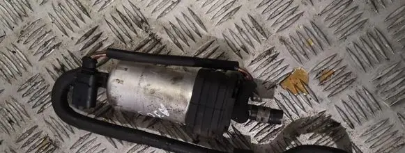 Audi A3 S3 A3 Sportback 8P Fuel injection high pressure pump 1k0906089a
