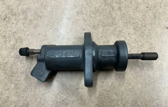 BMW 3 E46 Clutch slave cylinder 21526785966 6785966