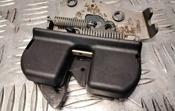 BMW 5 E60 E61 Seat back rest lock catch BMW5220 7119459 7112863