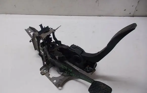 Ford Fiesta Clutch pedal 656232
