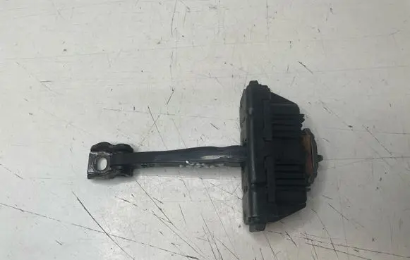 BMW 3 E90 E91 Front door check strap stopper 7176807