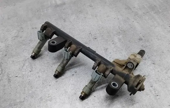 Fuel main line pipe