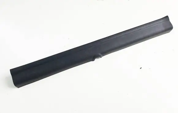 Foot area side trim