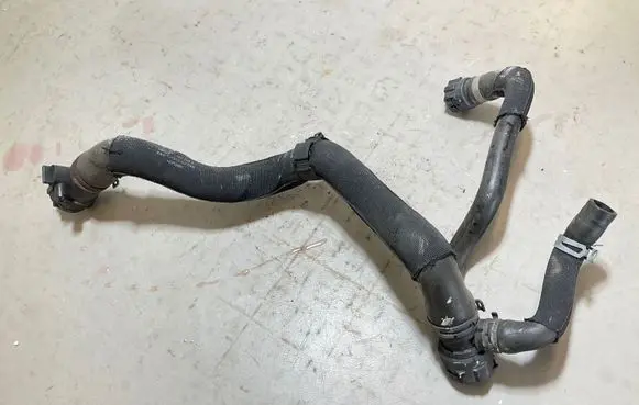 Audi Q5 SQ5 Engine coolant pipe/hose 8R0121049E