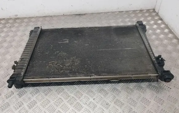 Mercedes-Benz C W203 Coolant radiator A2035000603
