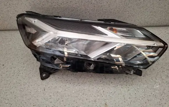 Dacia Sandero III Headlight/headlamp 260101940R 21052022