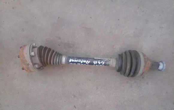 Seat Toledo IV (NH) Front driveshaft 6R0407761B