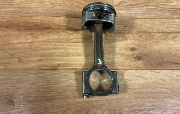Mini One - Cooper R50 - 53 Piston with connecting rod 