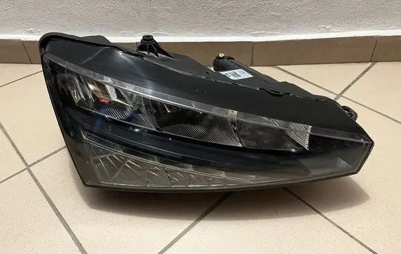Skoda Scala Headlight/headlamp 657941016