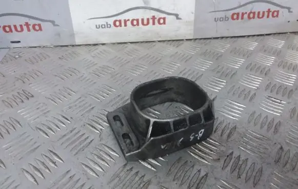 Volkswagen PASSAT B5 Engine mounting bracket 8D0199335P