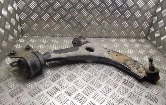 Volvo C30 Front lower control arm/wishbone